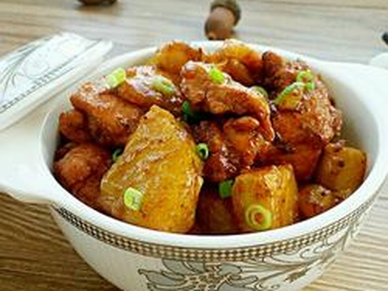 红烧土豆鸡块