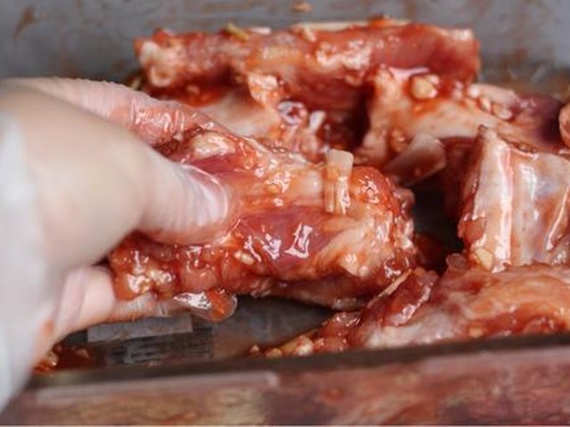 【蜜汁叉烧排骨】步骤3制作图解