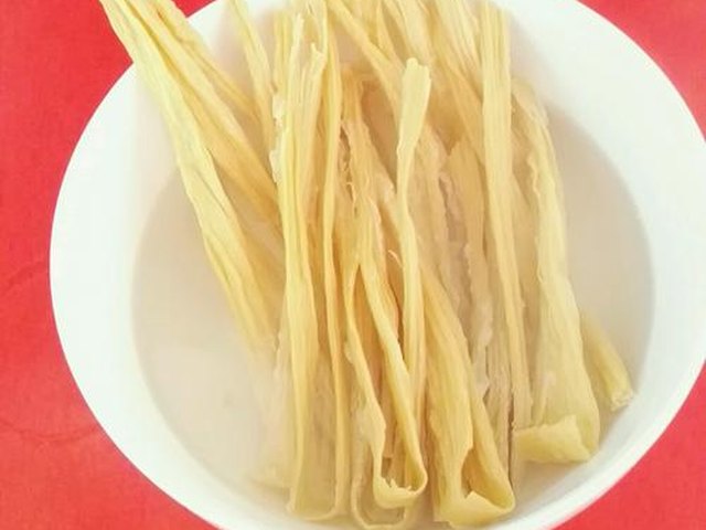 【红烧腐竹、肉】步骤1