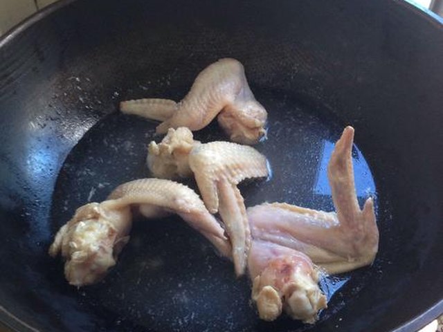 【香辣烤鸡翅】步骤1制作图解