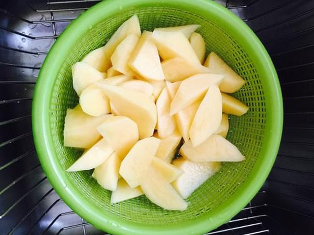 【茄汁土豆块】步骤3制作图解