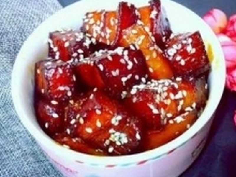 土豆焖红烧肉