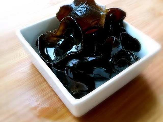 【河蚌咸肉煲】步骤4