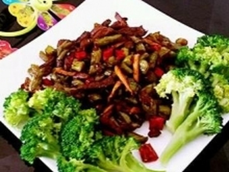 醋溜尖椒牛肉