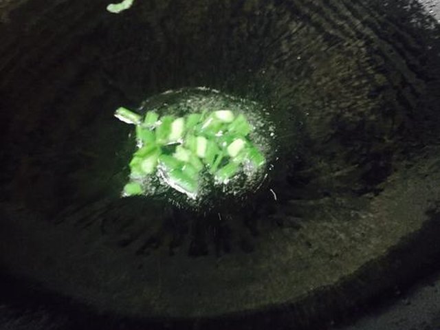 【豆腐鲜虾煲】步骤4