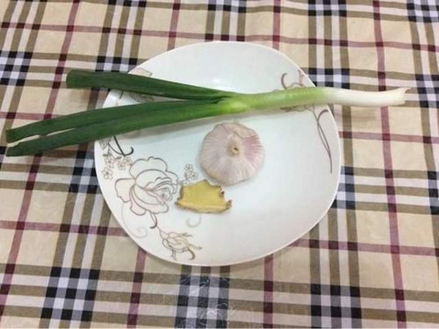 【香辣煎鸡翅】步骤2制作图解