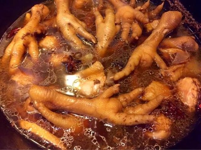 【超快捷红烧鸡爪】步骤3