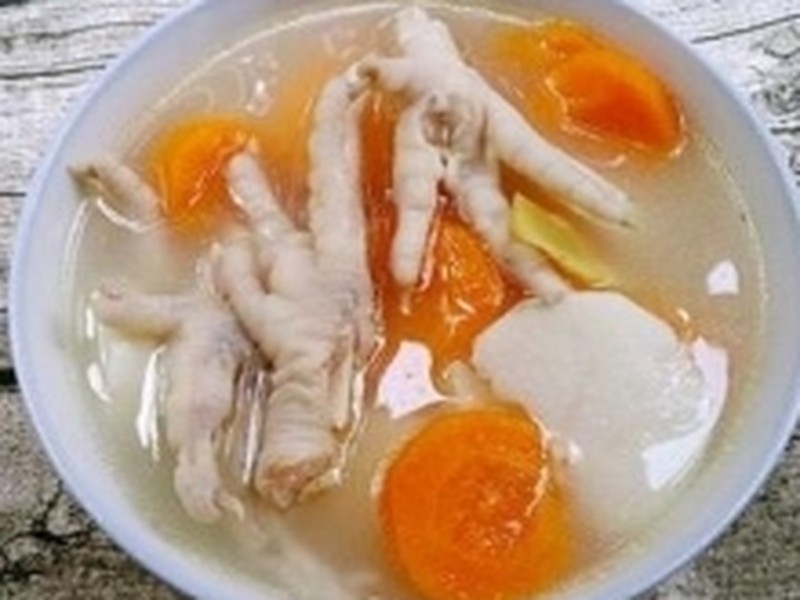 淮山胡萝卜凤爪汤