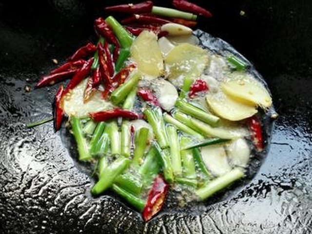 【鸡丁炒毛豆】步骤3