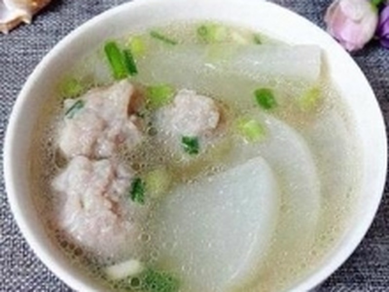 丸子白萝卜汤