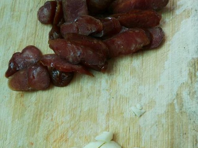 【荷兰豆炒腊肠】步骤4