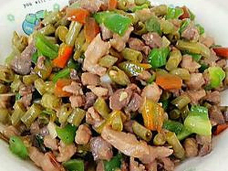 酸豆角炒肉
