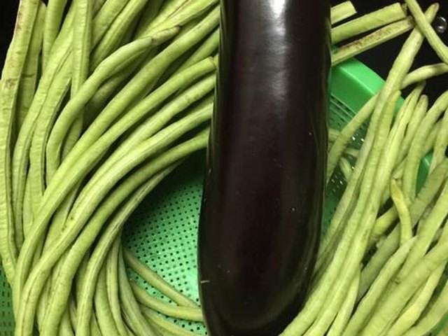 【蒜蓉豆角炒茄子】步骤1