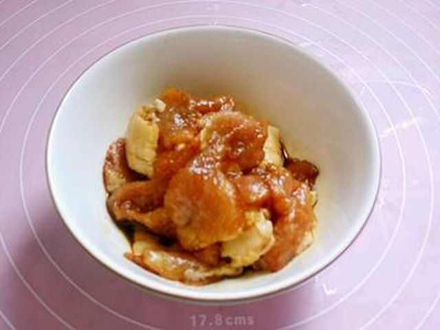 【香芹腐竹炒肉片】步骤4