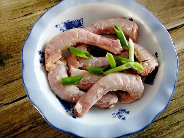 【干煎香辣鸡脖】步骤3制作图解