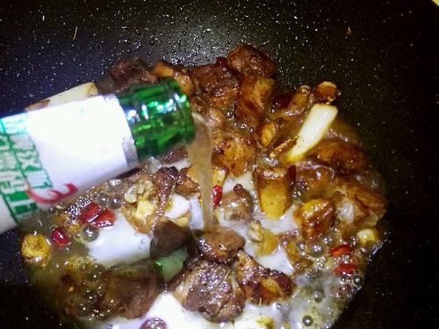 【啤酒鸭】步骤4