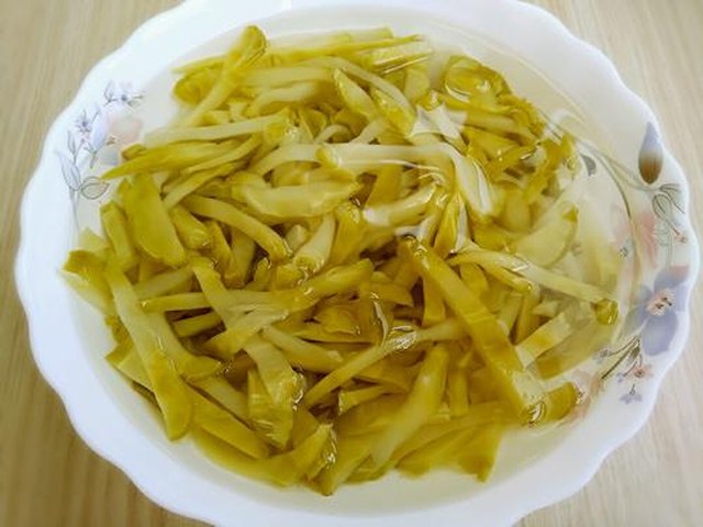 【双椒榨菜丝】步骤2
