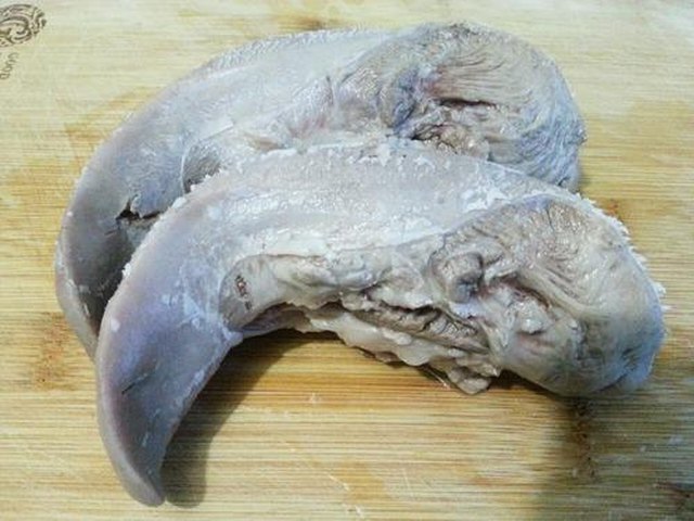 【红椒炒猪舌】步骤2
