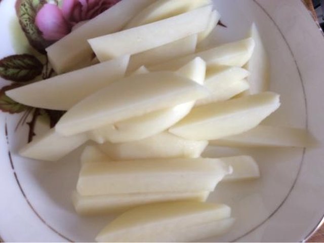 【干煸猴腿土豆条】步骤4制作图解