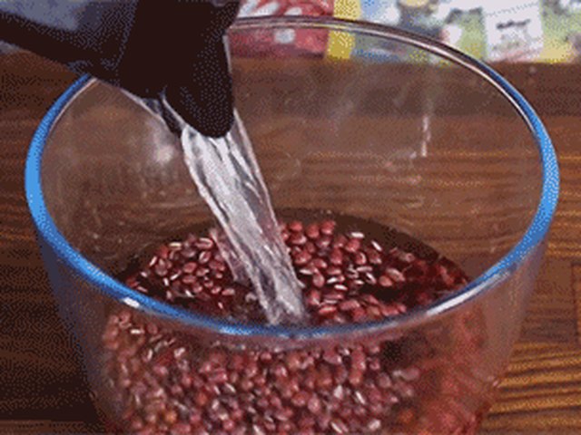 【红豆汤】步骤1制作图解