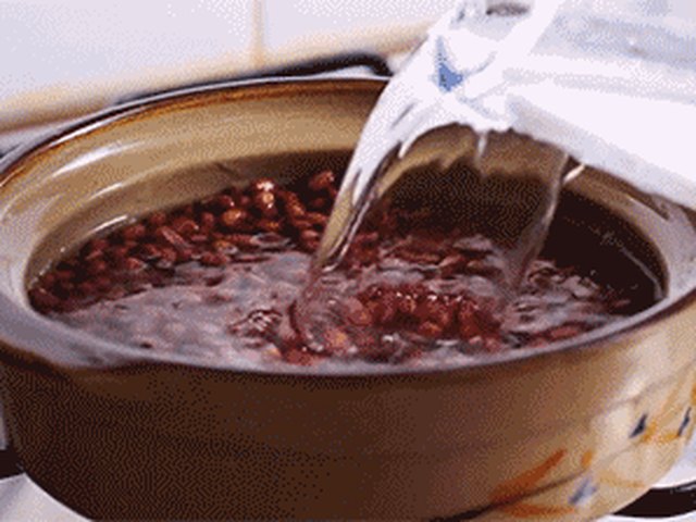 【红豆汤】步骤2制作图解
