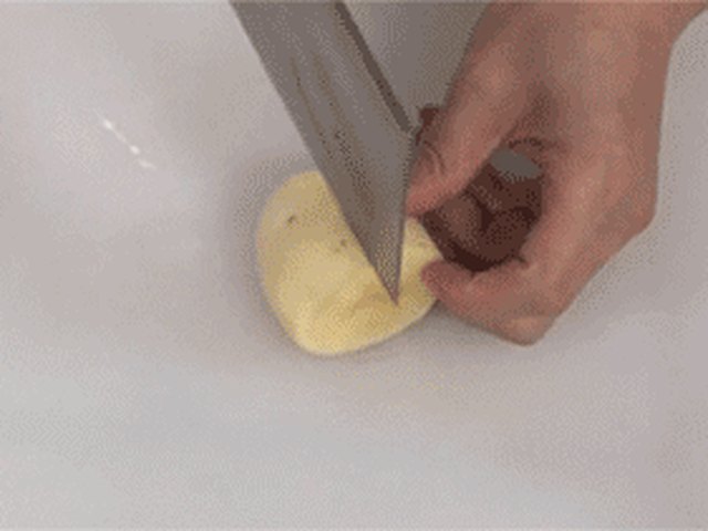 【土豆烧牛肉】步骤1制作图解