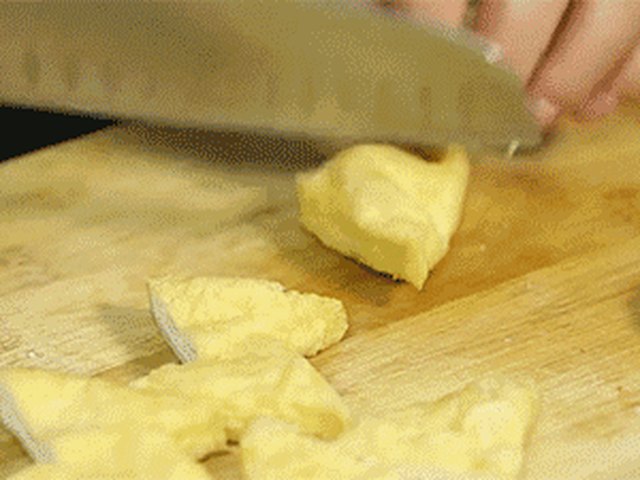 【家常豆腐】步骤1制作图解