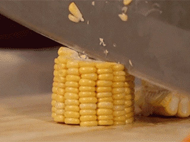 【玉米炖排骨】步骤3制作图解