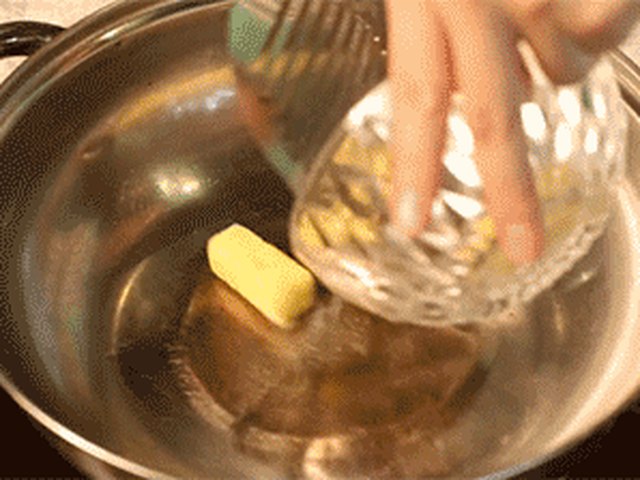 【蘑菇汤】步骤3
