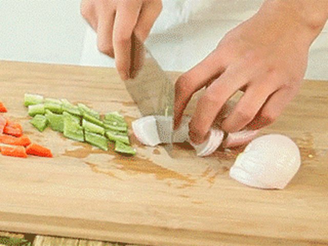 【沙茶鱿鱼】步骤3