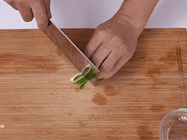 【鱼头豆腐汤】步骤1