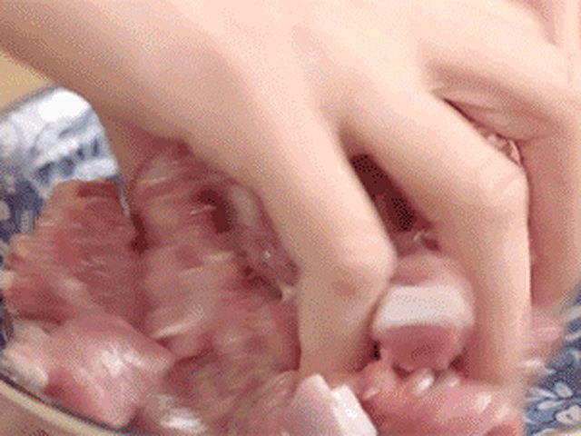 【孜然羊肉】步骤4