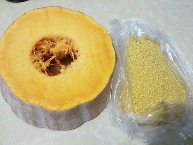 【南瓜小米粥（电饭锅）】步骤1
