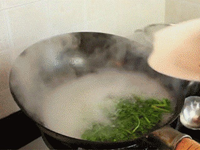 【肉末茼蒿】步骤4