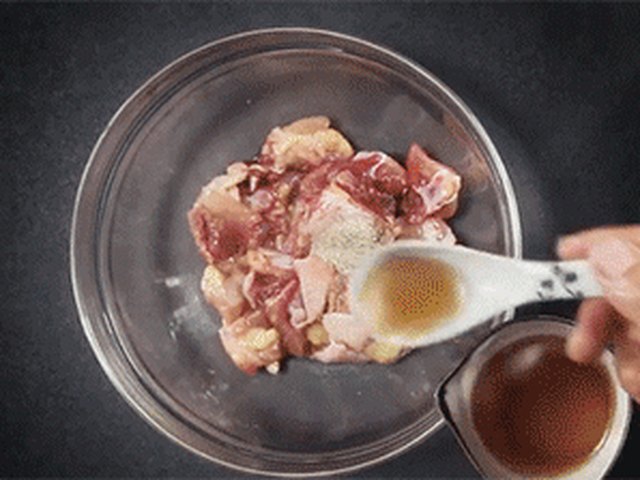 【川味辣子鸡】步骤2制作图解