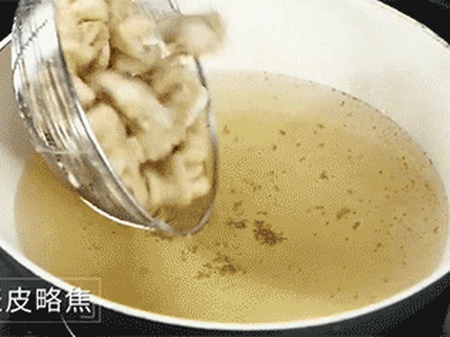 【干煸肥肠】步骤3
