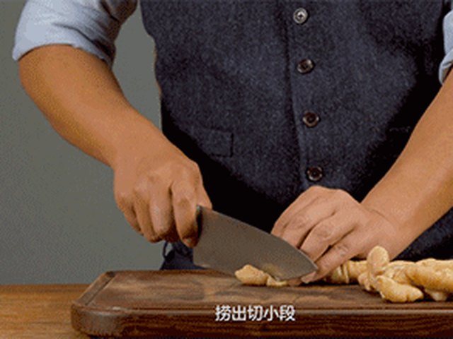 【臭豆腐肥肠煲】步骤4