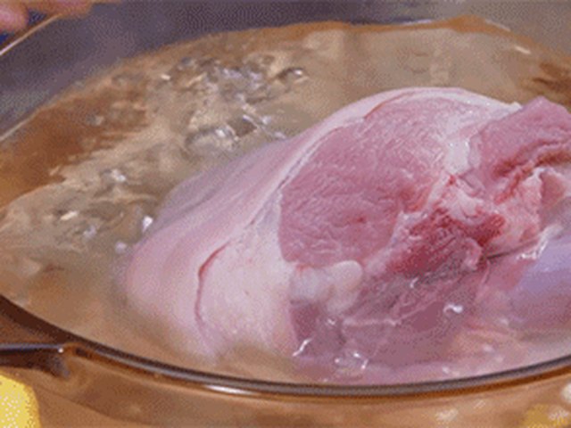 【冰糖元蹄】步骤1制作图解