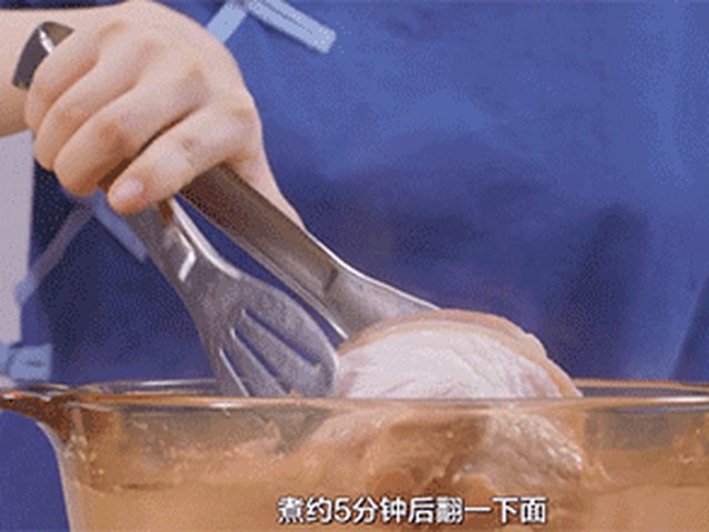 【冰糖元蹄】步骤2制作图解