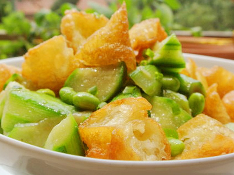 丝瓜毛豆炒老油条