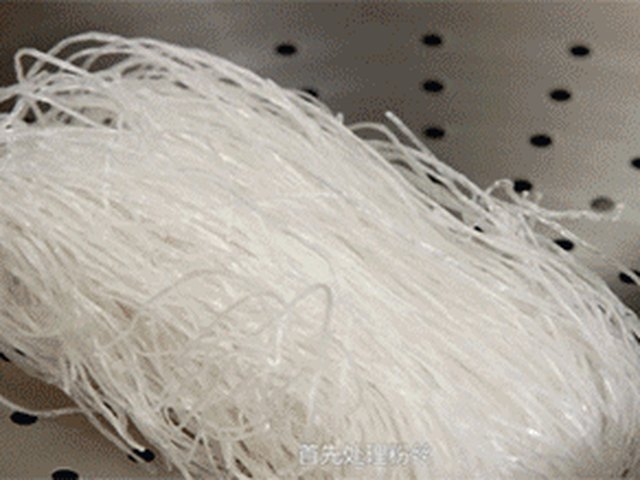 【肉末粉丝煲】步骤1