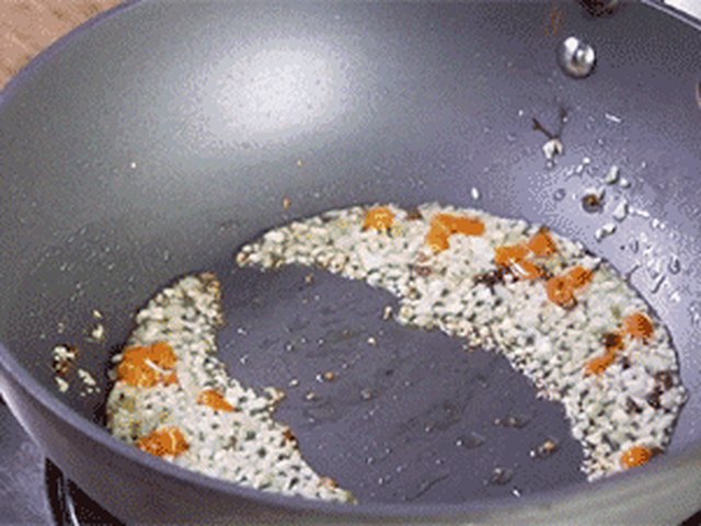 【秘制酱香豆腐】步骤4