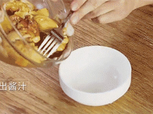 【烤箱版秘制鸡腿饭】步骤4