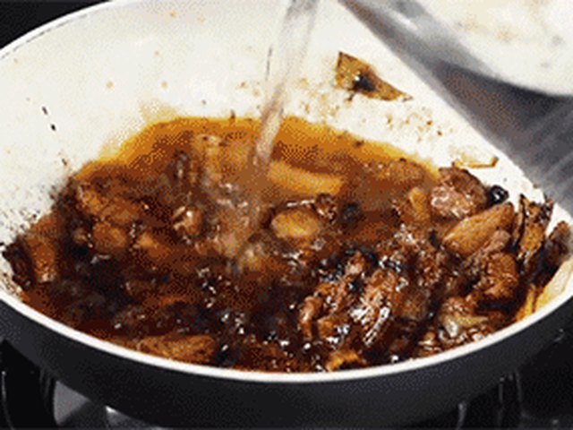 【老干妈千张结烧肉】步骤4