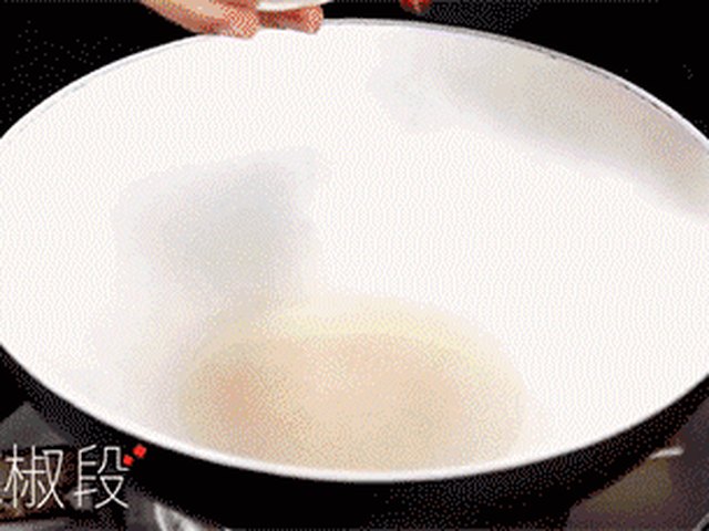【嫩牛炒乌冬面】步骤4