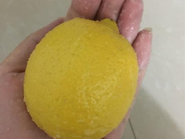 【蜂蜜柠檬茶】步骤2