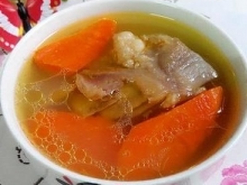 胡萝卜牛筒骨汤