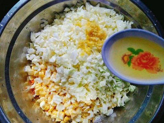 【卷心菜玉米包子】步骤4