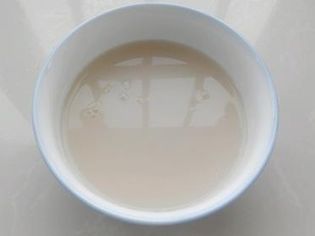 【猪肉酸菜馅包子】步骤2