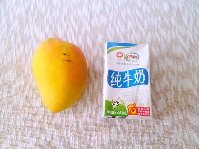 【芒果奶昔】步骤1